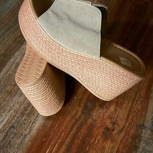 Women's Tan Platform Slip-On Shoes